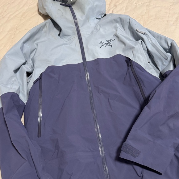 Arc'teryx Gore-Tex Rush Jacket - Picture 2 of 7